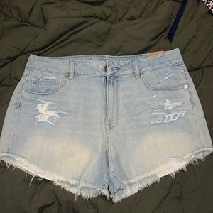 NWT Hi rise festival shorts